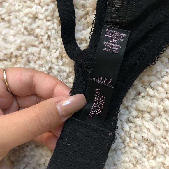 34D Victoria’s Secret push-up bra - Picture 3 of 3